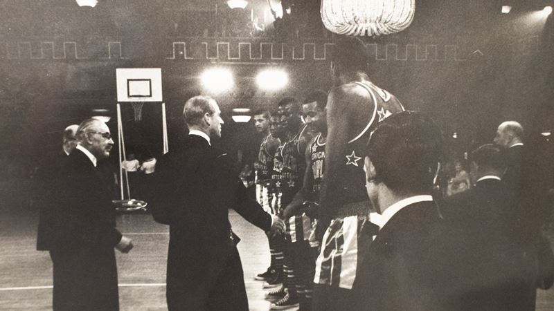 The Duke of Edinburgh meets the Globetrotters during the player introductions.jpg